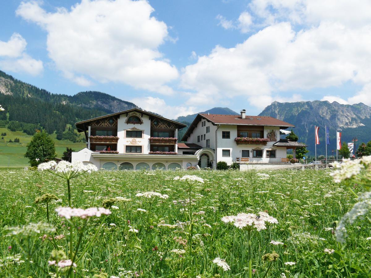 Ferienwohnungen Meusburger Tannheim Esterno foto